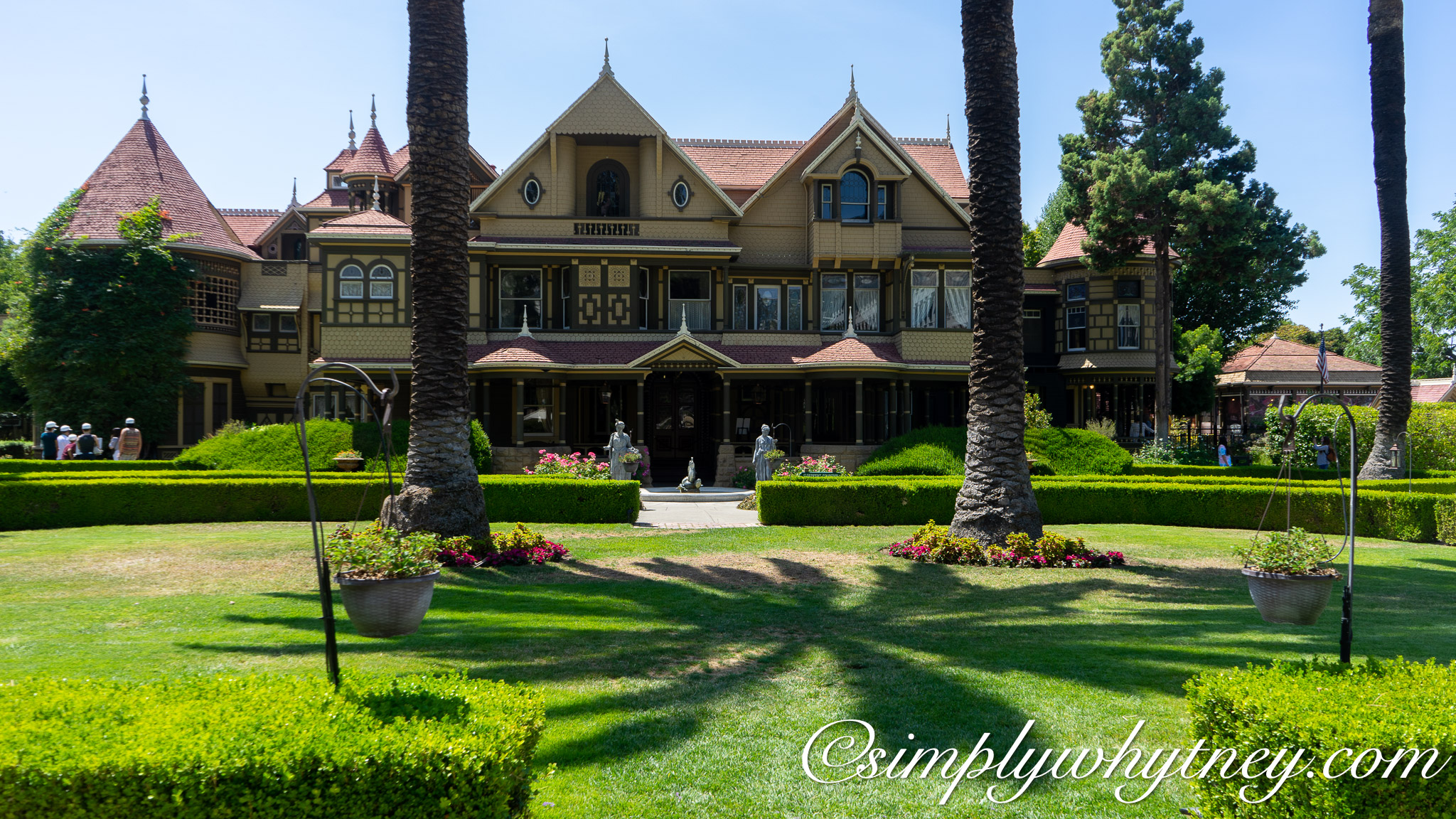 california tourist: winchester mystery house